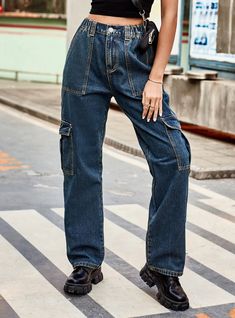 Navigate your casual outings in style with these Retro Elastic Waist Denim Pants, perfect for low-key days and relaxed settings. These pants offer pull-on styling and a wide elastic waistband that ramps up the comfort in their relaxed fit. Crafted from a blend of 90% cotton and 10% spandex, they not only feel soft but also wick away moisture to keep you cool. The bootcut style and full length lend a fashionable twist. Machine washable for easy maintenance, these pants look awesome with a fitted Denim Cargo Pants, Jeans Long, Jeans Cargo, Big Pocket, Denim Patterns, American Fashion, Edgy Look, Women Denim Jeans, Cargo Jeans