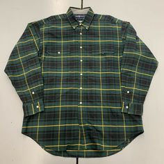 This is a Polo Ralph Lauren Green Plaid 100% Cotton Button Up Shirt Mens Size Large Condition is pre owned Shipped with USPS First Class Package. Any questions feel free. 100% Authentic *I-52-54 Green Collared Classic Flannel Shirt, Classic Green Collared Flannel Shirt, Green Flannel Shirt With Button Closure, Ralph Lauren Plaid Collared Shirt, Classic Green Button-up Flannel Shirt, Mens Plaid Shirts Green, Vintage Green Cotton Flannel Shirt, Ralph Lauren Plaid Button-up Shirt, Lauren Green