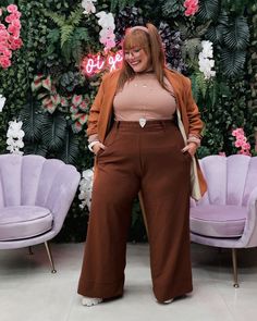 fashion nyc winter fashion womens winter fashion Plus Size Posing, Plus Size Looks, Look Plus Size, Plus Size Fashion For Women, Curvy Girl Outfits, Curvy Outfits, Curvy Fashion