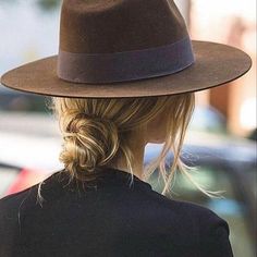 Monroe Hat, Hat Hair, Hats Fashion, Outfit Chic, Hat Style, Outfits With Hats, Mode Inspo, Fedora Hat, Mad Hatter