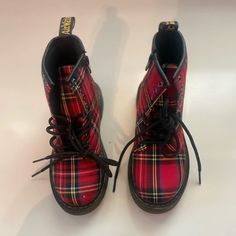 Dr Martens Size 1 Kids Unisex Red Stewart Tartan Fabric Brand New, Never Worn! These Plaid Boots Add A Bit Of Fun And Edge To Any Outfit! Fall High-top Boots For School, School Boots For Fall With Round Toe, Trendy Red Boots For Streetwear, Casual Winter Boots For School, Casual Winter School Boots, Casual Round Toe School Boots, Casual School Boots With Round Toe, Red Boots For Fall Streetwear, Casual Round Toe Boots For School