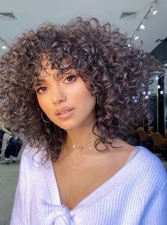 The Best Fall Hairstyles to Show Your Stylist, Stat Shoulder Shag, Volume Haircut, Medium Shag, Hair Fringe, Pomade Style, Medium Haircuts, Fall Hair Cuts, Curly Haircuts, Short Brown Hair