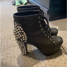 Edgy, Gothic, Cool, Fun, Scary - Amazing Shoes - Jeffrey Campbell Spiked Lita - Litas - Technically A Size 8.5 But Fit Like A 9/ 9.5 - Too Big On Me. Shoes, Worn Less Than Five Times Normal Wear On The Shoes From The Times I Wore Them A Little Dusty From Storage. Minimal Scuffing On Front Of Shoes From Normal Wear. Jeffrey Campbell Rain Boots, Jeffery Campbell Boots, Black Platform Heels, Hunter Rain Boots, Western Booties, Studded Boots, Buckle Boots, Jeffrey Campbell Shoes, The Times