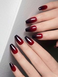 Cute Short Coffin Acrylic Nails Designs, Red And Black Ombre Gel Nails, Short Nails Acrylic Dark Colors, Black And Red Wedding Nails For Bride, Red Matte And Glossy Nails, Black Snd Red Nail Designs, Deep Red Ombre Nails, Short Coffin Shape Nails Black, Hadestown Nails