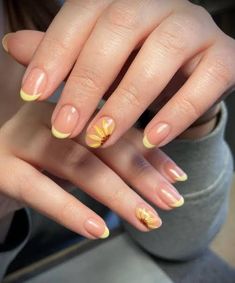 more in the telegram Yellow Nails With Sun Design, Sunflower French Nails, Sunflower Nails French Tip, Sun Flowers Nails, Sunflower On Nails, Yellow Nails Sunflower, Simple Sunflower Nails, Nail Sunflower