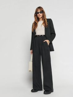 Workwear 2023, Academia Summer Outfit, Mason Pant, Miranda Hobbes, Wide Leg Pants Outfit, Loafers Outfit, Wardrobe Planning, Women Office, Wide Pants