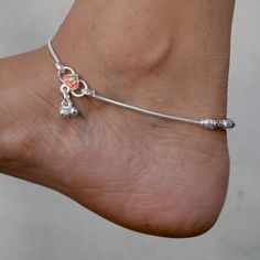 Sterling Silver Anklet, ankle bracelet, Silver ankle bracelet, birthday gift, gift for her anklet, anklets, Silver gift A anklet Weight: 25gm Length: 10 inch Meterial: 925 Sterling Silver Type : Anklet Occasion : Anniversary, Birthday, Engagement, Mother's Day, Valentine's Day, Wedding, Women's day. Metal : Silver Country/Region of Manufacture : India Handmade : Yes ▶ THIS PRODUCT CAN BE GIFTED ON THE FOLLOWING OCCASIONS:- Christmas Gift, Wedding Gift, Mother Day Gift, Valentine Day Gift, Birthd Silver Toe Ring Anklet As A Gift, Silver Anklet As A Gift, Indian Payal, Anklets Silver, Silver Payal, Star Anklet, Silver Ankle Bracelet, Friendship Day Gifts, Silver Anklet