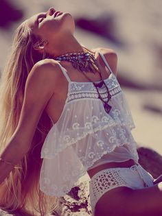 crochet bottoms Summer Shoot, Bikinis Crochet, Estilo Hippie, Boho Fashion Summer, Stil Boho, Foto Tips