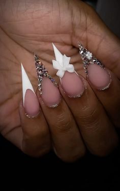 Victoria’s Secret Angel Nails, Angel Wings On Nails, Winter Glam Nails, Graduation Picture Nails, Senior Pictures Nails Ideas, White Claw Nails, Nail Buisness Aesthetic, Rhinestone Nails Almond, Short Stellos Nails Design