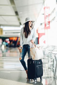 Lifestyle Photography Women, Cute Airport Outfit, Air Port Outfit, Fashion Travel Outfit, Brand Photography Inspiration, The Sweetest Thing, Travel Must Haves, Sweetest Thing