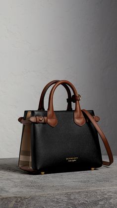 Classy Handbags, Tan Women, Stylish Handbags, Burberry Handbags