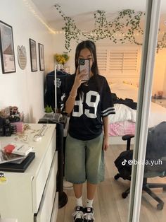 Streetwear School Outfits, Realistic Outfits, Goals Board, Street Style Outfits Casual, Dream Goals, Daily Outfit Inspiration, Casual School Outfits, Fit Ideas