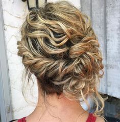 Curly Hair French Twist, Asymmetrical Updo, Hair French Twist, Twist With Curls, Side Bun Updo, Updo Side, Trendy Updos, Hair French, Curly Hair Trends