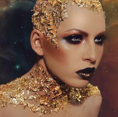 Metallic smokey eye and lips with gold flakes glued to bald cap Metallic Smokey Eye, Void Art, Bald Caps, Golden Makeup, Bald Cap, Editorial Hair