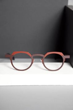 Optical Glasses Women, Unique Glasses Frames, Eyewear Inspiration, Mens Eye Glasses, Clear Glasses Frames, Wooden Glasses, Funky Glasses, Unique Glasses, Cool Glasses