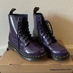 Brand New Dr. Martens With Purple Laces Included! Dark Purple Shoes, Fantasy Bakery, Purple Doc Martens, Purple Dr Martens, Doc Martens Aesthetic, Art Punk, Outfit Grunge, Wild Deer, Purple Boots