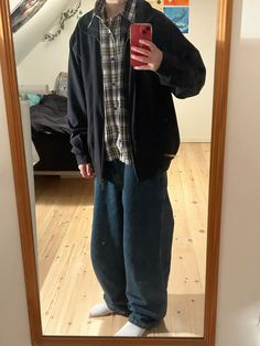 Downtown boy, streetwear, flannel shirt, baggy pants, streetwear Flannel Jacket Outfit, Black And White Flannel Outfit, How To Style Flannel, Outfit With Flannel, Flannel Aesthetic, Downtown Boy, Baggy Clothes Aesthetic, Baggy Clothes Outfit, Boy Streetwear