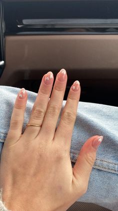 Minimal Nail Art Ideas, Punk Nails, Spring Acrylic Nails, Nude Nail Designs, Glitter Gel Nails, Minimal Nails, Lines On Nails, Pretty Gel Nails