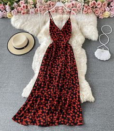 Stylish v neck floral dressFabric: blendedColor: black, white, redSize: S, M, LS length 133 bust 84-94 waist 65M length 134 bust 88-98 waist 69L length 135 bust 92-102 waist 73&ltp&gtFor more pictures of the dress, please contact us, thank you.&lt/p&gt&ltbr/&gt Satin Long Sleeve Dress, Mood Designer Fabrics, Casual Day Outfits, Satin Maxi Dress, Ribbed Dresses, Knit Sweater Dress, Bohemian Dress, Midi Dress Bodycon, Looks Vintage