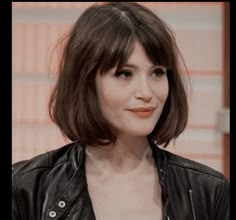 Choppy Layers, Hair Appointment, Beautiful Hairstyles, Hairstyles For Medium Length Hair, Haircut And Color, Penteado Cabelo Curto, Medium Length Hair, Short Hair With Bangs, Short Hair Haircuts