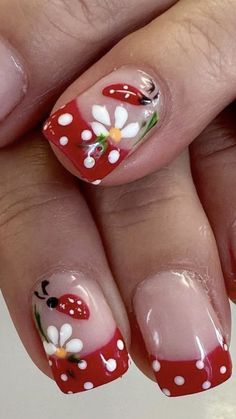 nail art Ladybug French Tip Nails, Ladybug Nails Designs, Ladybug Nail Design, Apple Nails, Makeup Nails Designs, Hippie Nails