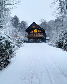 60/30 shop house built in Canada Small House Mountain, Winter Cabin Layout, Small Mountain House, Cabin With Balcony, Cabins With Garage Underneath, 2200 Sq Ft House Plans, Modern Winter Cabin Exterior, Winter Cabin Exterior Big, Black Barndominium