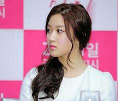 Hii, Guys Follow me Mirror Of The Witch, Moon Ga Young, Korean Actress, True Beauty, The Twenties, Follow Me, Moon, Actresses, Beauty