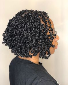 21 Bob Braid Hairstyles You'll Obsess Over for 2020 | Glamour Short Bob Braids, Short Crochet Braids, Bob Braids Hairstyles, Passion Twists, Curly Crochet Hair Styles, Short Box Braids, Instagram Hairstyles, Bob Braids, Braids Hairstyles Pictures