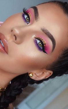 Step By Step Eye Makeup, Peach Eye Makeup, Rosa Make-up, Rainbow Eye Makeup, Make Up Designs, Bright Eye Makeup, Make Up Videos