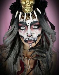 Voodoo Priestess Makeup, Priestess Makeup, Voodoo Makeup, Voodoo Costume, Voodoo Halloween, Make Up Diy, Voodoo Child, Voodoo Priestess