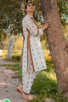 Chalk Design, Tandoori Masala, Hair Mistakes, Womens Trendy Dresses, Pakistani Fashion Casual, Pakistani Fancy Dresses