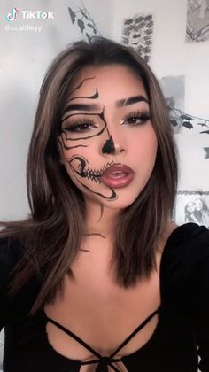 Makeup Halloween Ideas, Scream Halloween Costume, Halloween Makeup Diy Tutorial, Girl Halloween Makeup, Halloweenský Makeup, Holloween Makeup, Monster Makeup, Vampire Bride, Classy Halloween Costumes