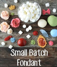 small batch fondant recipe with flowers and marshmallows