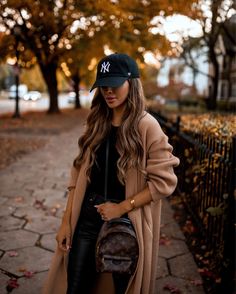 Oversized coat with pockets curated on LTK New York Outfits, Chique Outfits, Fashion Blogger Style