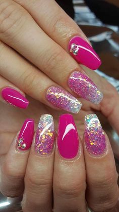 Nails 2023 Colors, Spring Nails Tips, Hot Pink Sparkle Nails, Spring Nails With Glitter, Spring Nails 2023 Gel Almond, Flower Spring Nails, Spring Nail Colours, Spring Nails 2023 Gel Short, Nail Colors 2022