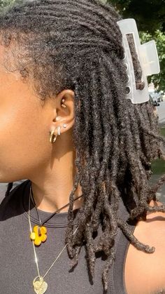 Claw Clip Hairstyles With Locs, Loc Claw Clip Hairstyles, Locs With Claw Clips, Claw Clip Locs