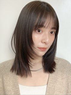 顔まわりが可愛いミディアムレイヤー◎：L197171600｜ローネス(LONESS)のヘアスタイル｜ホットペッパービューティー Medium Long Hair, Haircut And Color, Women's Hair, Medium Long, Hair Cut, Long Hair