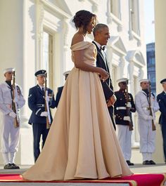 Michelle Obama Stuns in Naeem Khan at Nordic State Dinner | InStyle.com State Dinner, Dinner Gown, Obama Family, Evolution Of Fashion, Naeem Khan