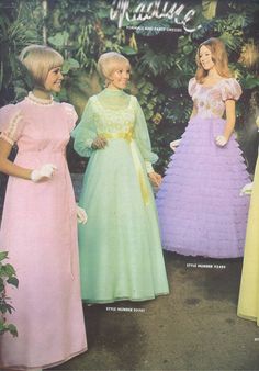 ha ha, my mom referred to these as "Mrs. Brady dresses." She's right, but they're still pretty! Stepford Wives, Superstar Barbie, Stepford Wife, Decades Of Fashion, Wife Style, Retro Photos, Swinging 60s, 1960s Style