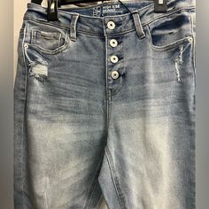 Ladies Jeans Made By Another Boundaries In A Size 9. These Are Skinny Jeans And Have 5 Pockets. They Have A 4 Button Front And Are Nwt. Ladies Jeans, No Boundaries, Jeans Color, Colored Jeans, A 4, Boundaries, Women Jeans, Color Blue, Women Shopping