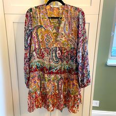 Bright Multicolored Mini Dress From Zara. Never Worn - The V Was Too Deep For Me! Slightly Shimmery But Not Sheer. Dresses Flowy, Shabby Chic Clothes, Upcycle Clothes Diy, Clothes Diy, Chic Clothes, Upcycle Clothes, Zara Dresses, Orange Pink, Pink Orange