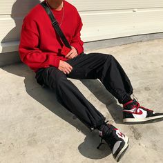 Red Nike Shoes Outfit, Red And Black Outfits Men, Red Hoodie Outfit Men, Red Streetwear Outfit, Red Outfit Men, Red Vans Outfit, Bred Outfits, Red Hoodie Outfit