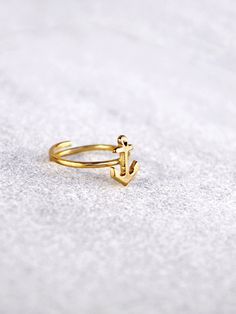 Sailor Ring / 14k Gold Ring/ Delicate Gold Ring/ Anchor Ring / Anker Ring/ Inspirational Ring / Inspiring Jewelry /Gift for Women/Fun Rings / Inspiring Gift / Mid Finger Ring / Everyday Ring / Graduation Gift Handmade classy and simple Anchor 14k Gold ring from our 14k Gold Edition Collection! Earthy and elegant to wear 24/7 and on your special events! Could also be worn as a Chevalier Ring or a Mid-finger Ring. Wonderful as a gift for wife, daughter, friend or sister. *M A T E R I A L S* Handcr 14k Yellow Gold Toe Rings As Gift, Anchor Ring, Fun Rings, Mid Finger, Mid Finger Rings, Anchor Rings, Delicate Gold Ring, African Gifts, Ring Everyday