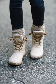 How To Wear Duck Boots, Duck Boats, Fall Winter Shoes, Snow Shoes, Crazy Shoes, Shoe Obsession