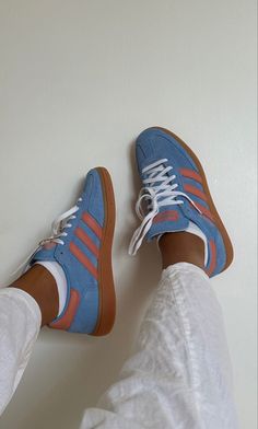 Cute Adidas, Sneakers Cute, Aesthetic Vogue, Funky Shoes, Fresh Shoes, Hype Shoes