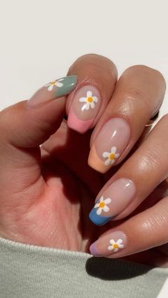 Nails Yellow, Spring Acrylic Nails, Cute Spring Nails, Summery Nails, Cute Gel Nails, Art Competitions, Easter Nails, Floral Nails