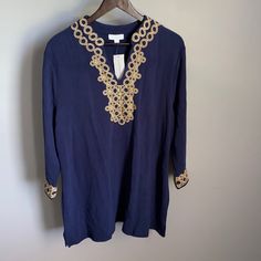 Nwt! Charter Club Ladies Navy Blue With Gold Circle Design 3/4 Sleeve V Neck Blouse Size: Xl Original Price: $79.50 1m139 Chic Blue Split Neck Blouse, Navy V-neck Blouse For Spring, Green Sleeveless Blouse, Navy Blue Print, Sheer Floral Blouse, Floral Pullover, Gold Blouse, Club Tops, Navy Linen