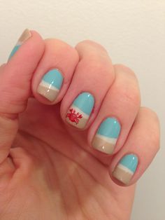 Abstract beach and a happy crab Crab Nail Art, Beach Nails Vacation, Vacation Nail Designs, Nails Vacation, Beach Nail Art