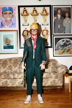 Emerald green blazer with a puppytooth (houndstooth, but smaller) shoulder patch, orange collar, and removable sport tab. This is part of a 2-piece suit straight from Grandpa's wardrobe, but with a twist of lime (or orange?). James is 5' 7", 130 lbs and wearing a size 34R. Half-canvas construction (feels legit, but not too stiff) 96.5% Brushed Wool Flannel, 3.5% spandex Fully lined "Puppytooth" shoulder patch Also available as Made-to-Measure, email us here: help@rowenasocialclub.com *Ships from Green Business Suit For Fall, Classic Green Fall Suit, Green Fitted Suit For Fall, Fitted Green Suit For Fall, Retro Green Blazer For Workwear, Retro Green Blazer For Work, Blazer Verde, 130 Lbs, Green Blazer