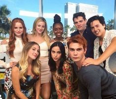 the cast of riverdale posing for a photo